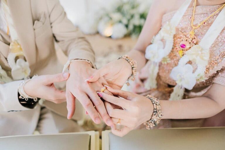 THAÏLANDE – SOCIÉTÉ : L’âge minimum du mariage devrait être porté de 17 à 18 ans