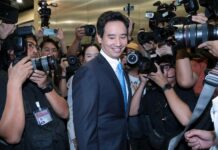 Pita Limjaroenrat retour au parlement