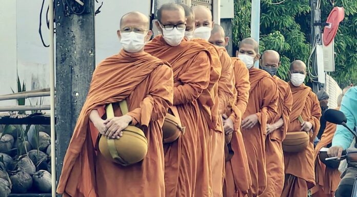 moines Thaïlande