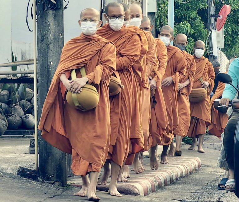 THAÏLANDE – TOURISME : Un nouvel an de prières et de bonheur visuel