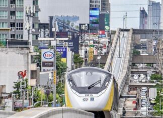 THAÏLANDE – ACCIDENT : Une roue tombe d’un monorail à Bangkok monorail Bangkok jaune