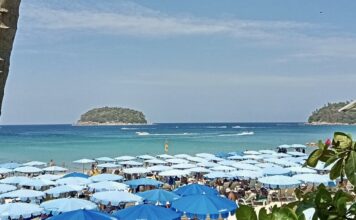 THAÏLANDE – TOURISME : A Phuket, qui veut encore profiter de la plage de Kata ? Kata Beach Phuket