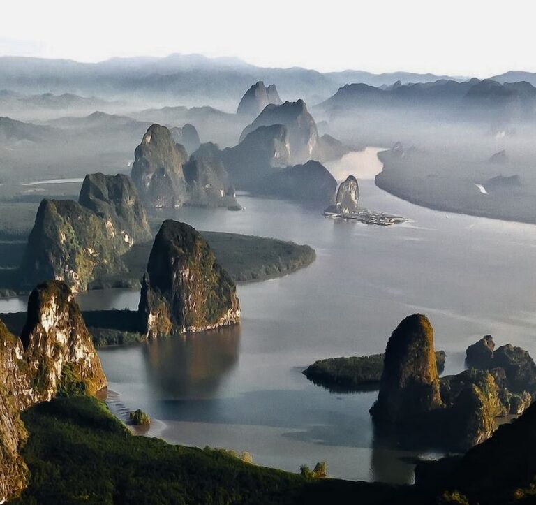 THAÏLANDE – CHRONIQUE : Les dinosaures de Phang Nga