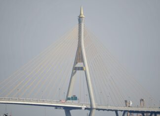 BANGKOK – INFRASTRUCTURE : Inauguration du nouveau pont sur le Chao Phraya et ouverture aux piétons Pont RAMA IX