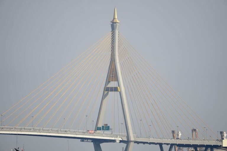 BANGKOK – INFRASTRUCTURE : Inauguration du nouveau pont sur le Chao Phraya et ouverture aux piétons