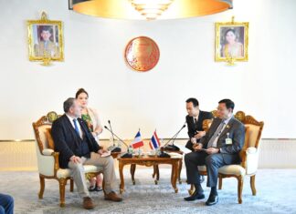 Visite parlementaires français au sénat thaïlandais