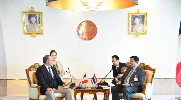 THAÏLANDE – FRANCE : Le groupe d’Amitié interparlementaire France-Asie du Sud-Est à Bangkok Visite parlementaires français au sénat thaïlandais