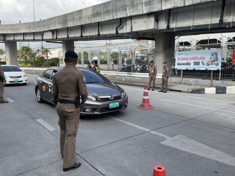 PHUKET – TOURISME : La chasse aux taxis illégaux se généralise dans l’île