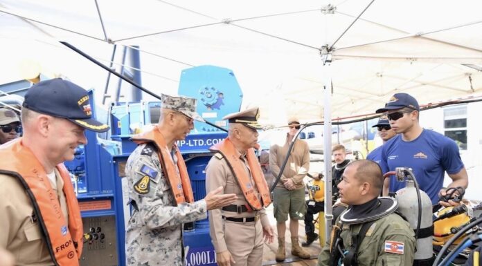 THAÏLANDE – DÉFENSE : La plaque d’immatriculation du navire naufragé HTMS Sukhothai refait surface opération HTMS Sukhothai