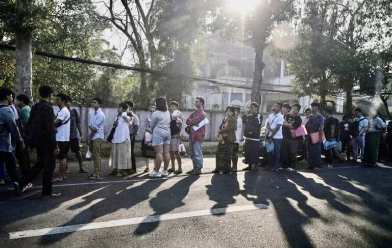 BIRMANIE – CONFLIT : Aide humanitaire thaïlandaise, conscription birmane