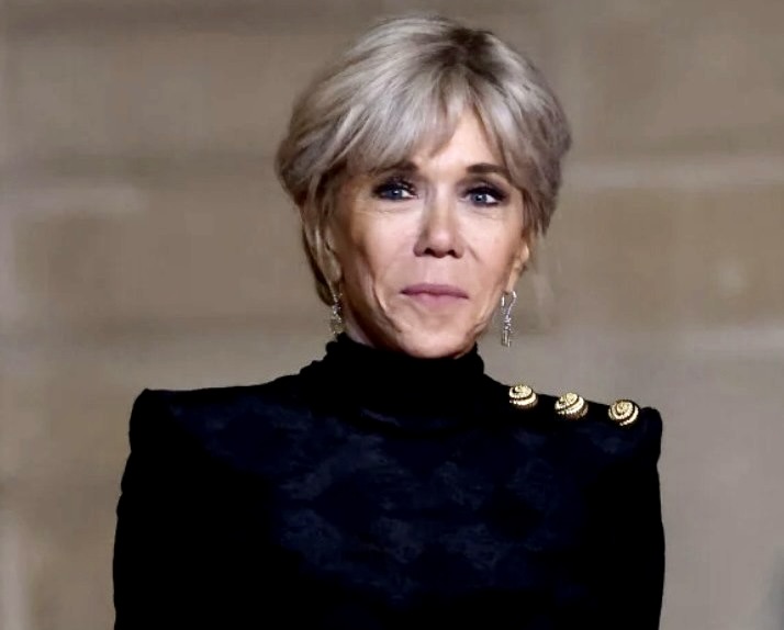 FRANCE – POLITIQUE : Vue d’ailleurs, moi Brigitte Macron, femme de président