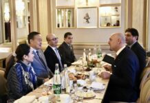 THAÏLANDE – FRANCE : Formule E, investissements…Sretha Thavisin récolte les projets à Paris Formula E