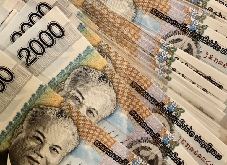 LAOS – ÉCONOMIE : Les fonctionnaires bénéficient d’un coup de pouce salarial