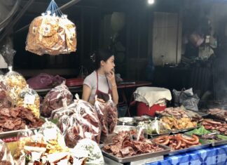 LAOS – ÉCONOMIE : La TVA passe de 7 à 10% Commerce au Laos