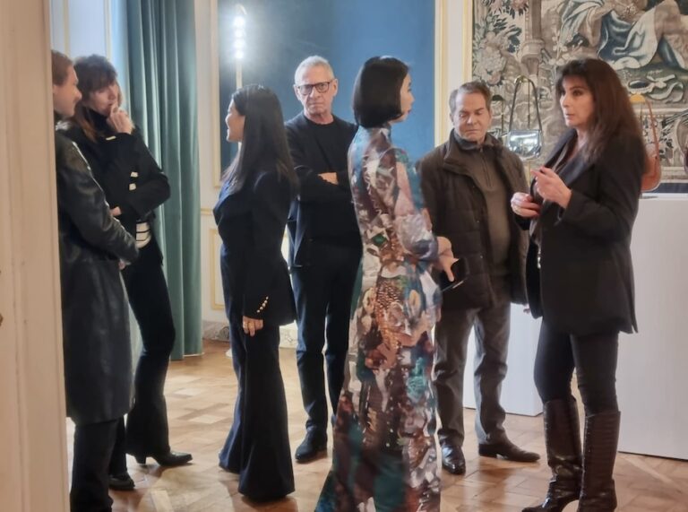 THAÏLANDE – FRANCE : La princesse Sirivannavari présente sa collection à Paris