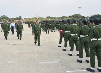 BIRMANIE EXPRESS – ACTUALITÉS : Que retenir de l’actualité birmane du 18 au 24 mars ? défilé armée birmane