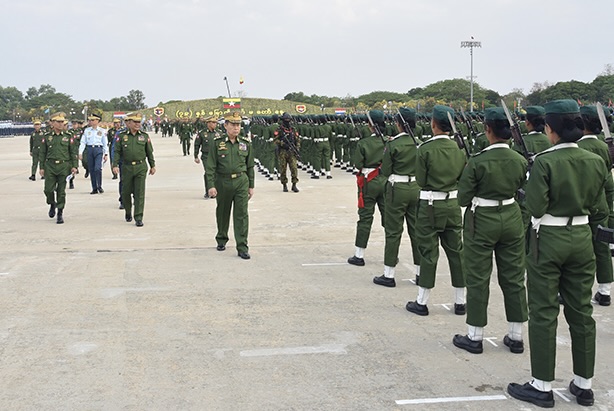 défilé armée birmane