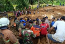 INDONÉSIE – CATASTROPHE : Dix-huit morts et cinq disparus à la suite d’inondations à Sumatra glissement de terrain Indonésie