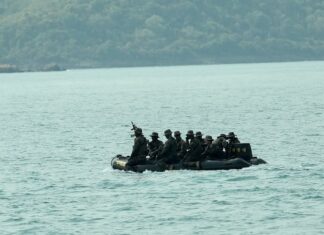 PHILIPPINES – DÉFENSE : Une nouvelle base navale sans les américains, mais…