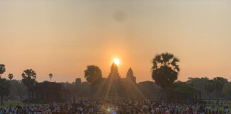 équinoxe Angkor Wat