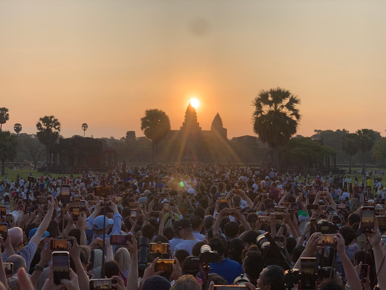 équinoxe Angkor Wat