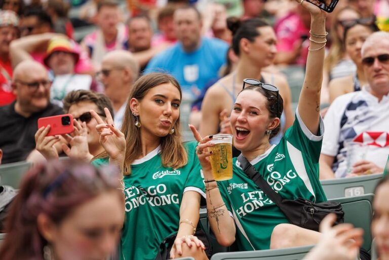 HONG KONG – SPORT :  Les équipes de France brillent au tournoi de Rugby Sevens