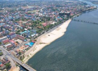 CAMBODGE – TOURISME : La plage de Kampot rouverte aux touristes pendant le Nouvel an khmer Plage de Kampot
