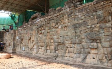 CAMBODGE – PATRIMOINE : Restauration de la Terrasse des Éléphants Terrasse des éléphants Angkor