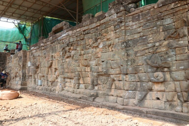 CAMBODGE – PATRIMOINE : Restauration de la Terrasse des Éléphants
