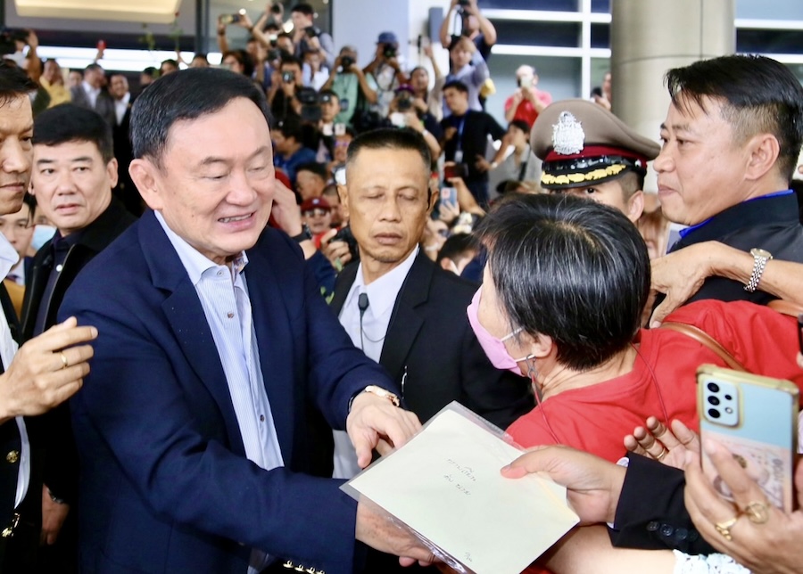 Thaksin Shinawatra QG Pheu Thai