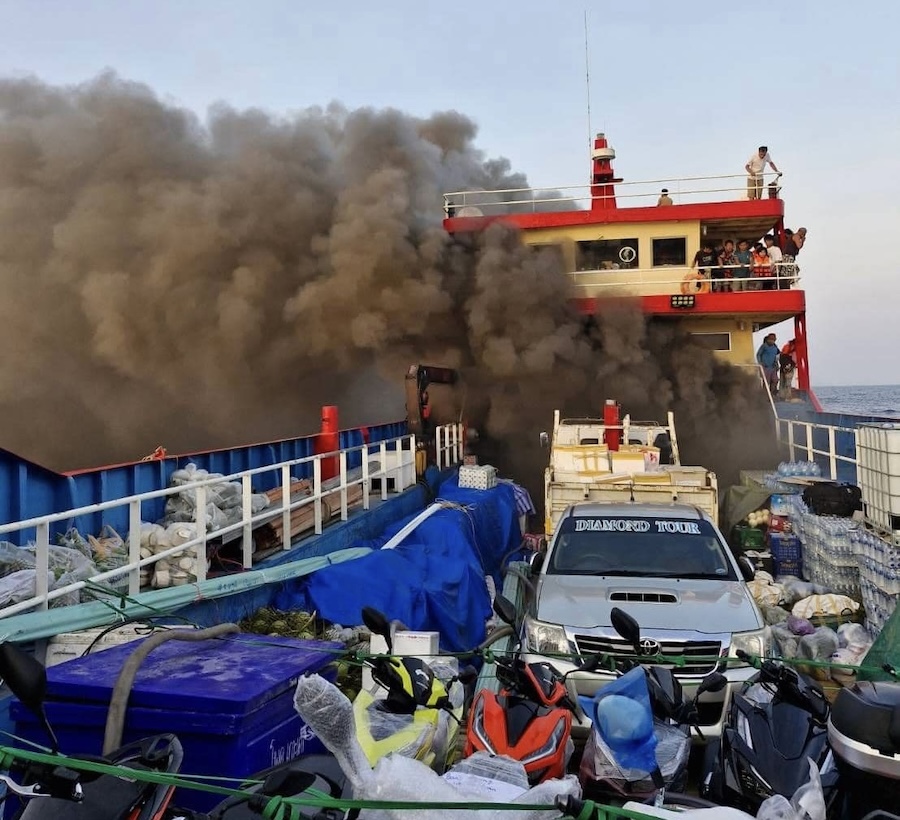 incendie ferry Koh Tao