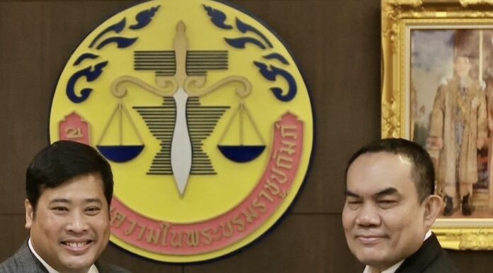THAÏLANDE – MONARCHIE : Le retour ferme dans le Royaume du second fils du Roi se confirme Vacharaesorn Vivacharawongse