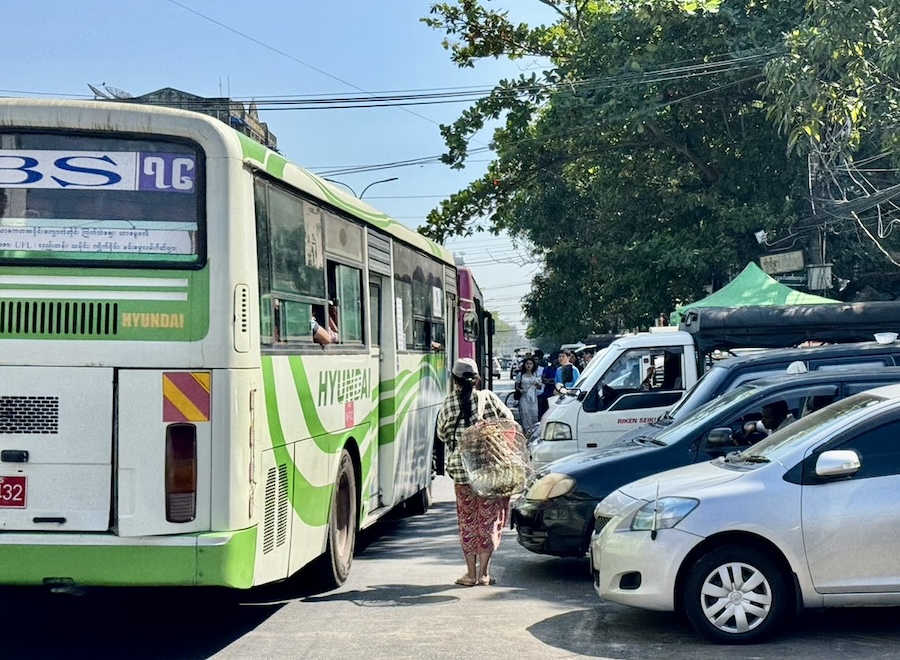 Rangoun bus rue