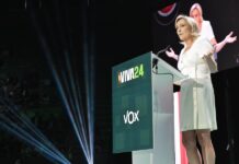 FRANCE – POLITIQUE : Vue d’ailleurs, ces fascistes qui font rêver, à Madrid, Rome… ou Paris Marine Le Pen Madrid Vox