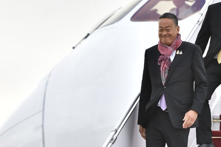 THAÏLANDE – FRANCE : Srettha Thavisin fait l’éloge des tissus Thaïlandais à Paris