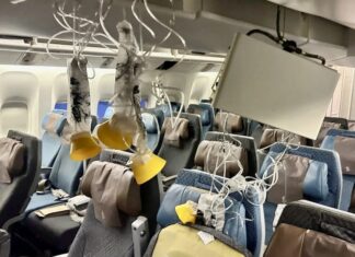 singapore airlines turbulences