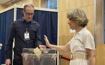 ASIE – FRANCE : Anne Genetet repart en campagne pour les législatives Anne Genetet
