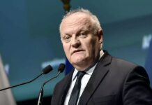 François Asselineau