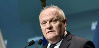 François Asselineau