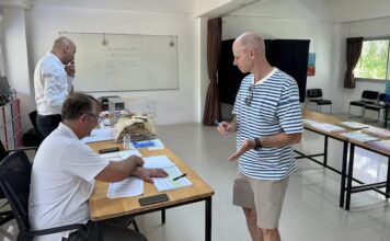 GAVROCHE HEBDO – ÉDITORIAL : À nos nouveaux conseillers des français de l’étranger… Vote Pattaya urne