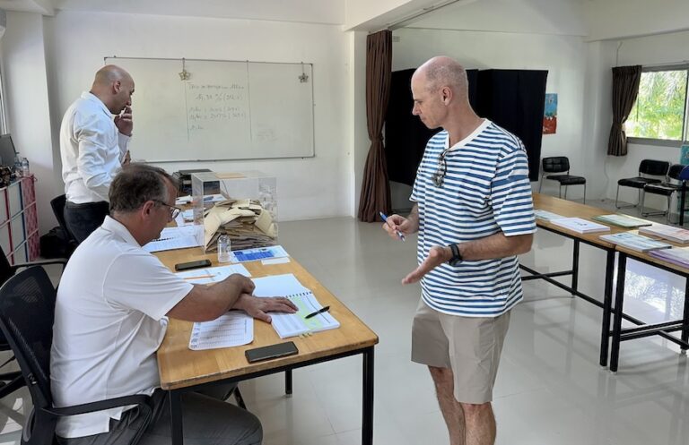THAÏLANDE – FRANCE : Voter par internet, une revendication très partagée