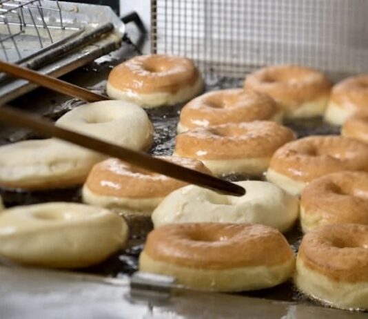 THAÏLANDE – SOCIÉTÉ : La Thaïlande saluée pour son combat contre certains acides gras Donuts