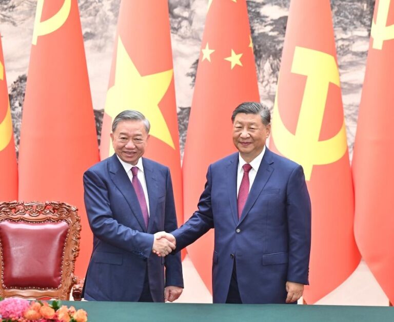 VIETNAM – CHINE : A Pékin, les présidents To Lam et Xi Jinping signent une flopée d’accords