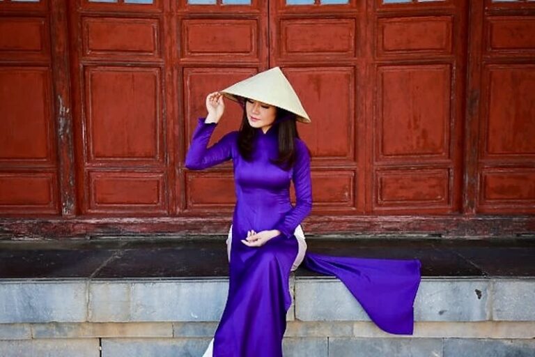 VIETNAM – CULTURE : La robe « Ao Dai » vietnamienne impressionne au Brunei