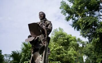 SINGAPOUR – HISTOIRE : Thomas Stamford Raffles, la colonisation en question