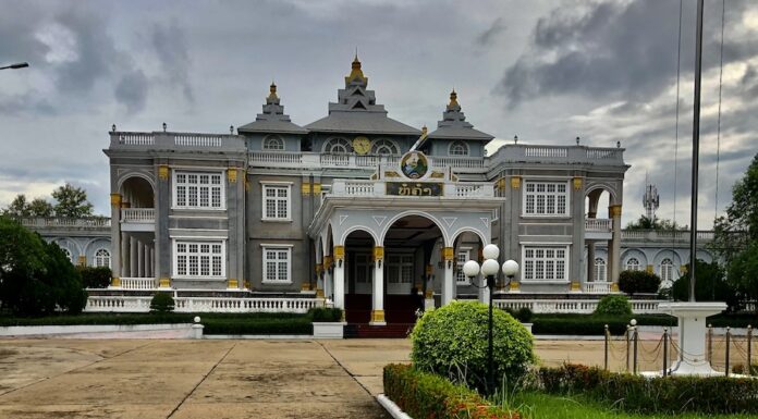 ASEAN – LAOS : Panorama de l’Asie du Sud-Est avant le sommet de l’ASEAN à Vientiane Vientiane Palais Présidentiel Laos