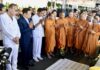 THAÏLANDE – SOCIÉTÉ : Hommage aux victimes du tragique incendie d’autocar à Pathum Thani