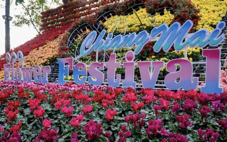 THAÏLANDE – FESTIVAL : Chiang Mai en fleurs : un enchantement au parc PAO