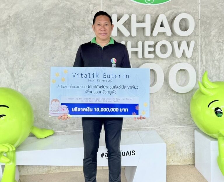 THAÏLANDE – SOCIÉTÉ : Vitalik Buterin, le magnat de la crypto, devient le père adoptif de Moo Deng