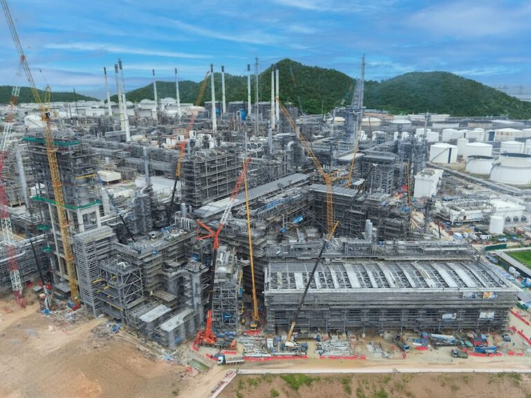 THAÏLANDE – ÉCONOMIE : Thai Oil augmente le coût de son projet CFP de 1,776 million USD